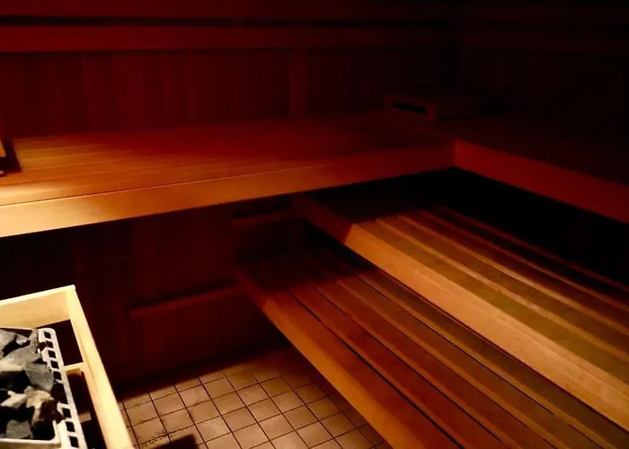 Helle Kellerwohnung Im Gruenen Mit Sauna * Kolín nad Rýnem