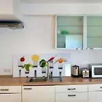 Helle Kellerwohnung Im Gruenen Mit Sauna Apartmán *