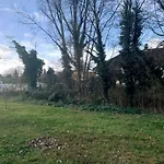 Helle Kellerwohnung Im Gruenen Mit Sauna *