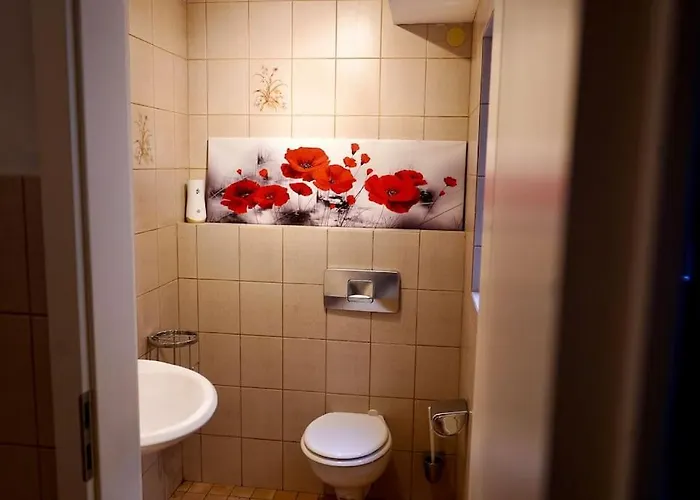 Helle Kellerwohnung Im Grünen Mit Sauna